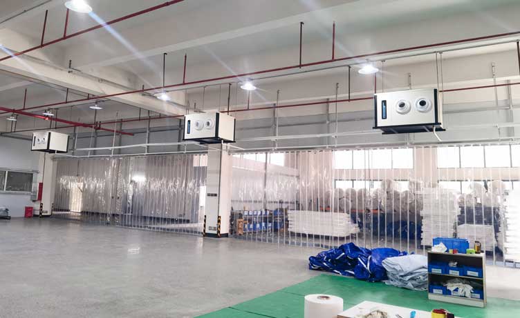 制衣廠制冷降溫，安裝蒸發(fā)冷省電空調(diào)-臥式射流機(jī)組