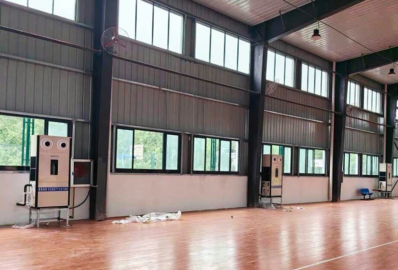 籃球館整體制冷降溫，安裝蒸發(fā)冷省電空調 - 立式射流機